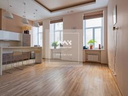 8-к квартира, Захарьевская ул., 37 за 71 000 тыс.р.