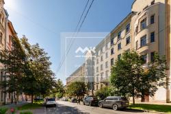 4-к квартира, 11-я В.О. линия, 46А за 25 700 тыс.р.