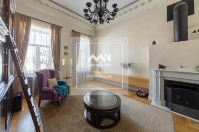 4-к квартира, Макарова наб., 14 за 60 000 тыс. руб.