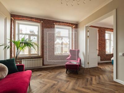 4-к квартира, Декабристов ул., 62-64 за 36 002 тыс.р.