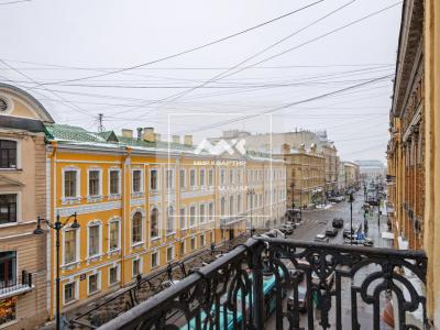 6-к квартира, Малая Морская ул., 9 за 49 700 тыс. руб.