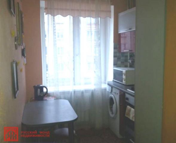 Ломоносов г., Победы ул., д 9