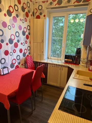 г. Приозерск, ул. Ленина, 68