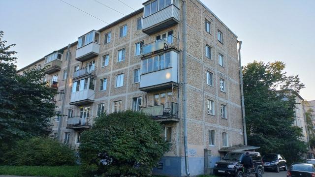 Ломоносов г., Александровская ул., д 31