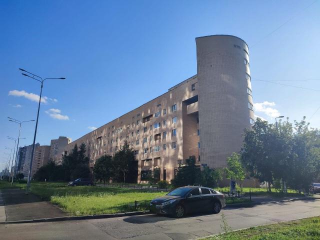 Варшавская ул., д 51