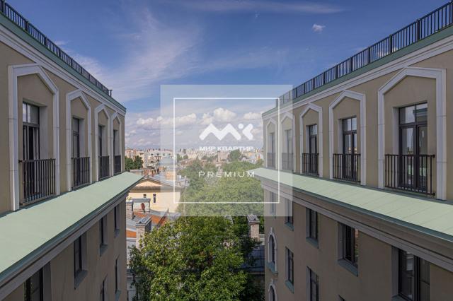 Подъездной пер., 12