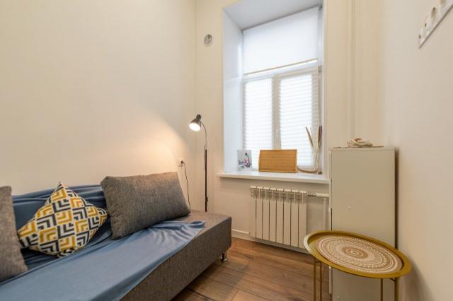 Курляндская ул., д 22-24