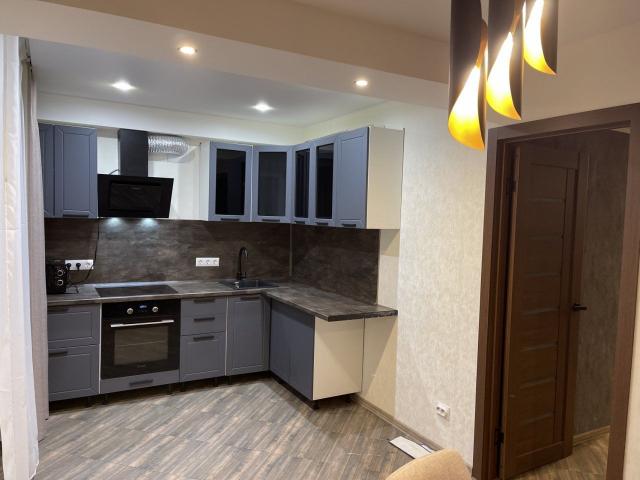 Большевиков просп., д 30