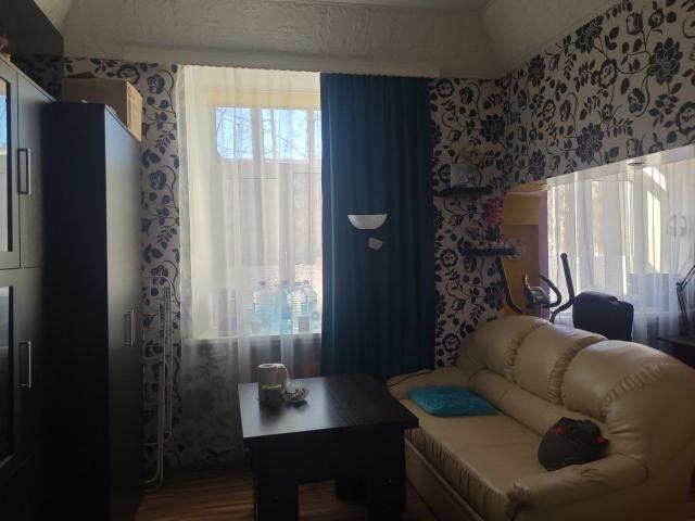 Ломоносов г., Красного Флота ул., д 3