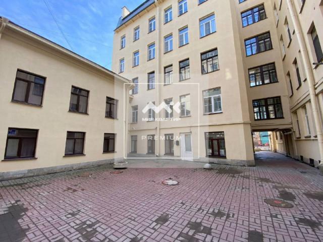 Лахтинская ул., 3