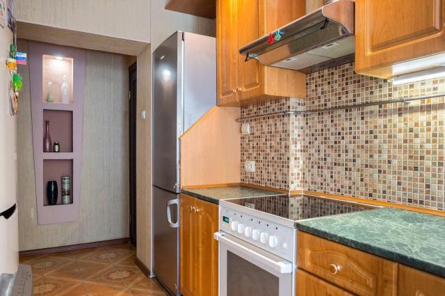 Ломоносов г., Красного Флота ул., д 6