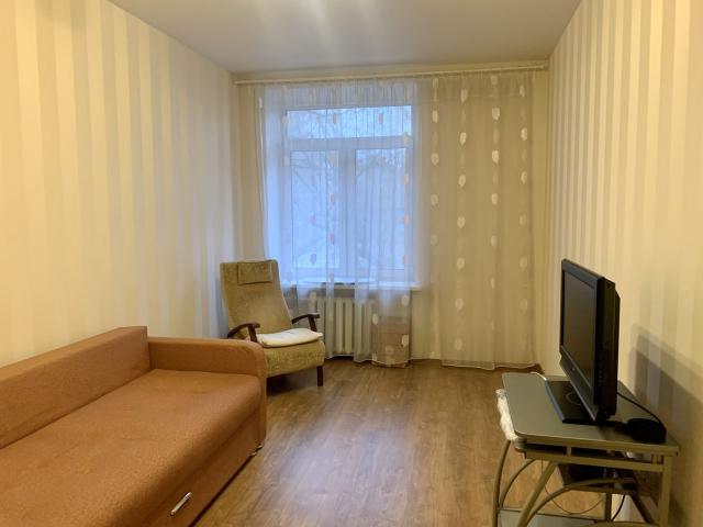 Революции ш., 15