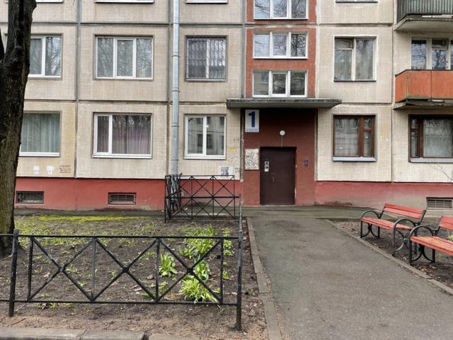 Космонавтов пр., 30к1