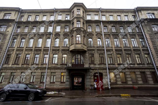 Лахтинская ул., 32