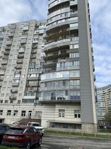 Славы пр., 51