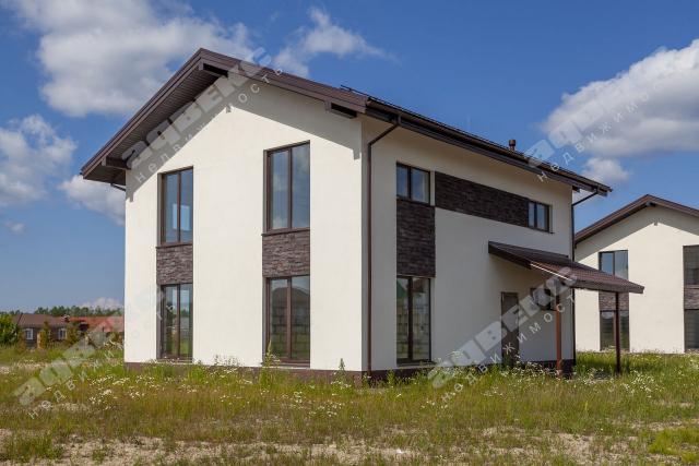 Ленинградская область, Низино дер., Лётчика Евдокимова ул., 4