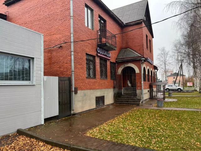 Ленинградская область, Свердлова им. пос., Овцинская ул., 12