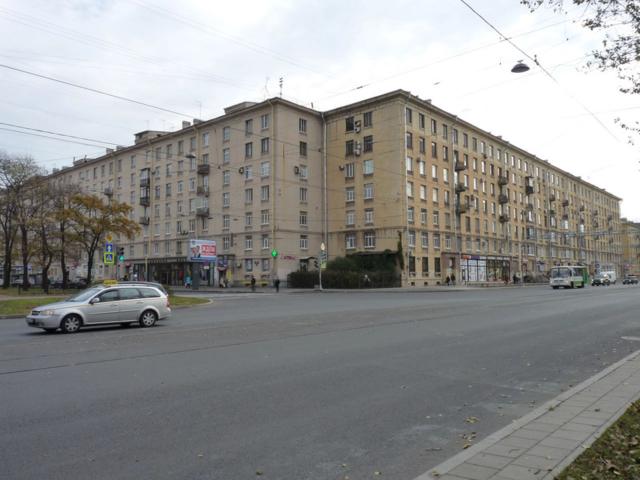 Ленсовета ул., 22