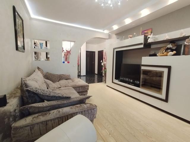 Парашютная ул., 25к2А