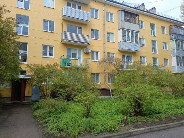 Ленинградская область, Гатчина г., Лейтенанта Шмидта ул., 10