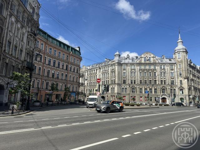 Каменноостровский просп., д 18