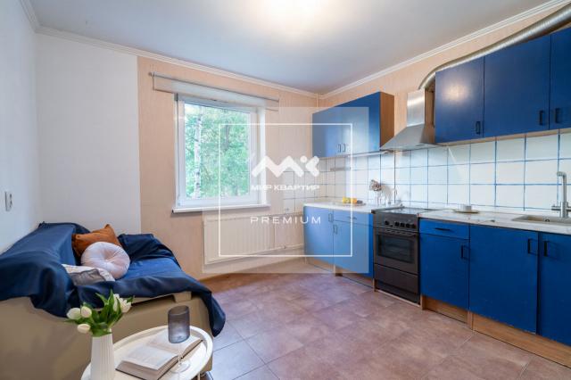 Камышовая ул., 6