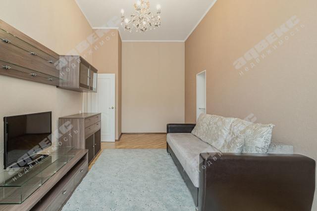 Малая Морская ул., 19