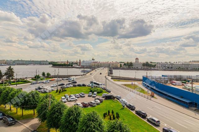 Мытнинская наб., 11