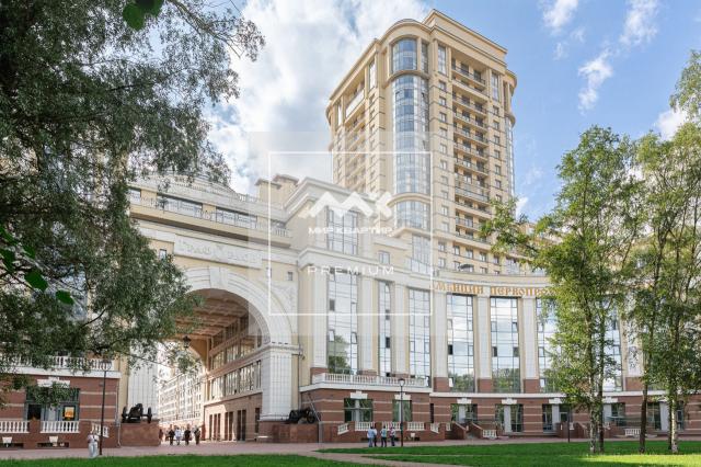 Московский проспект, 183-185