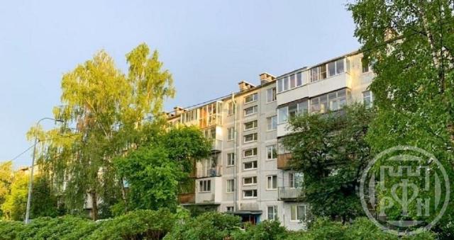 Ломоносов г., Скуридина ул., д 2