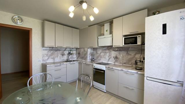 Ленинградская область, Коммунар г., Ленинградское ш., 27к3