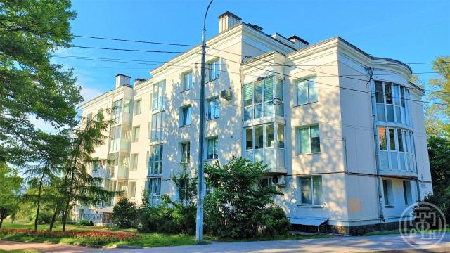 Ломоносов г., Еленинская ул., д 4