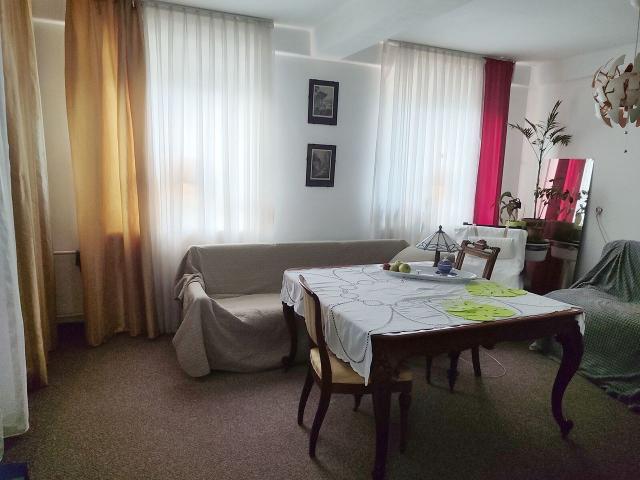 Славы пр., 7корп2