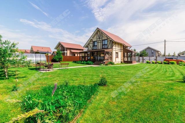 Ленинградская область, Петровские Сады КП, Ольховая ул., 5