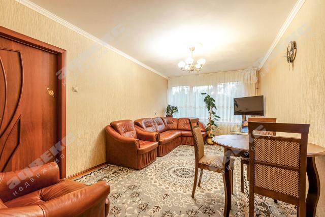 Учительская ул., 12