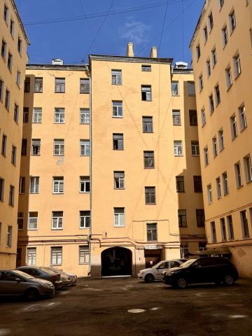 11-я Линия, 46