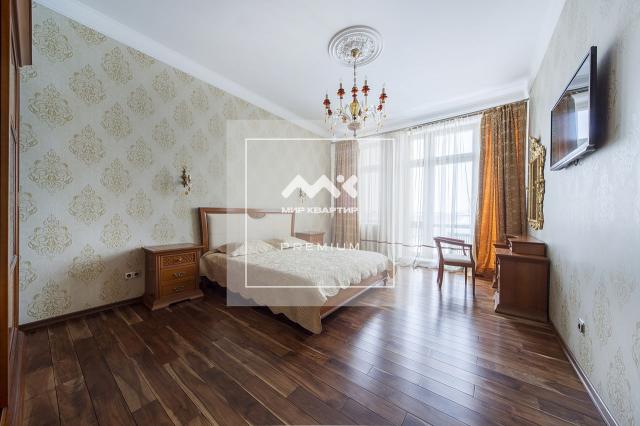 Морской проспект, 33