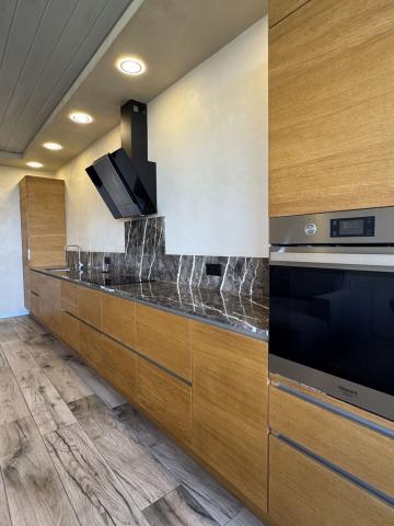 Зеленогорская ул., 7