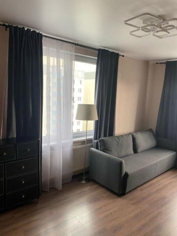 Маршала Казакова ул., 70к1