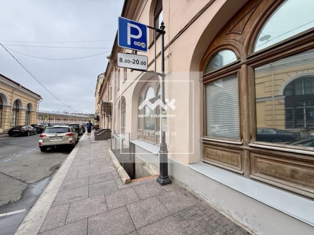 Реки Мойки наб., 5