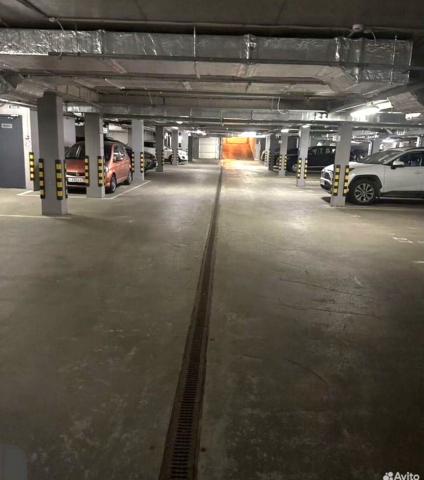 Новоколомяжский пр., 17