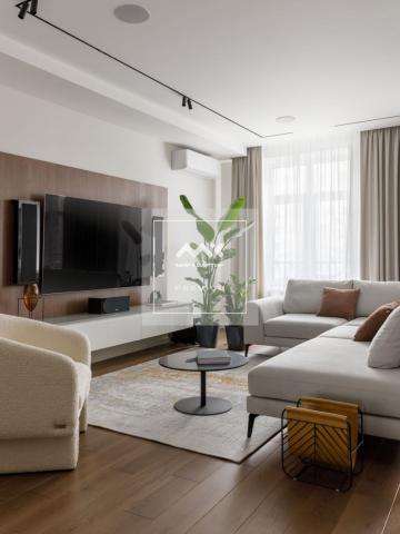 Тореза проспект, 77