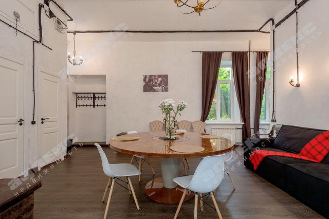 Октябрьский бул., 17