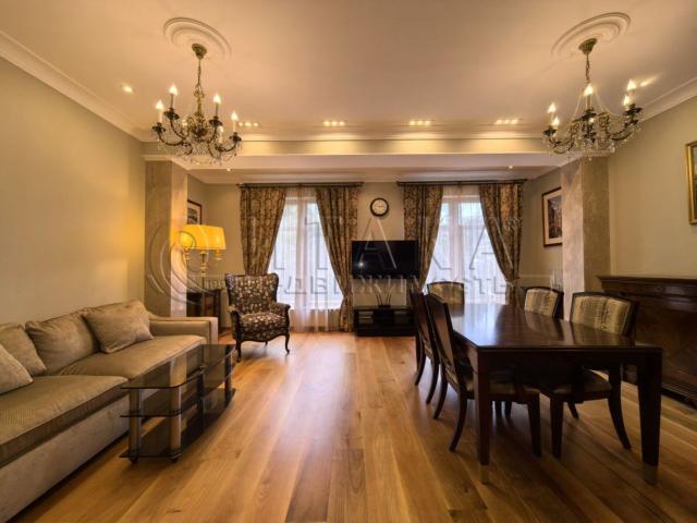 ул. Эсперова, 1