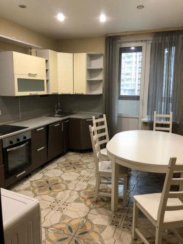 Парашютная ул., 52