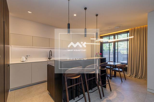 Тореза проспект, 118