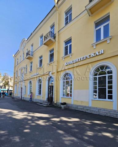 г. Петергоф, пр-кт. Санкт-Петербургский, 30