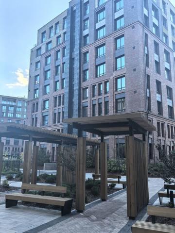 Стахановцев ул., 1