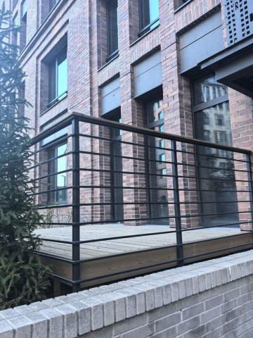 Стахановцев ул., 1