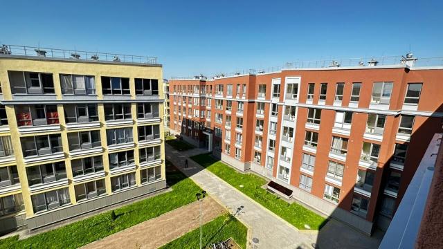 Нины Петровой ул., 8к1